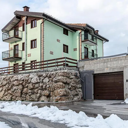 Biancaneve-self Checkin-garage-skiroom-wifi