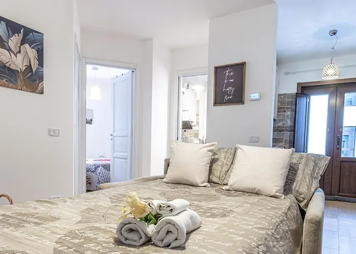 Biancaneve-self Checkin-garage-skiroom-wifi アパート ロッカラーゾ